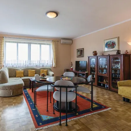 Σπίτι διακοπών Stunning In With Kitchen