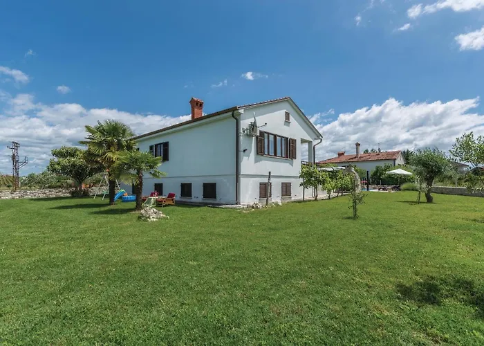 Casa vacanze Stunning In With Kitchen Brtonigla