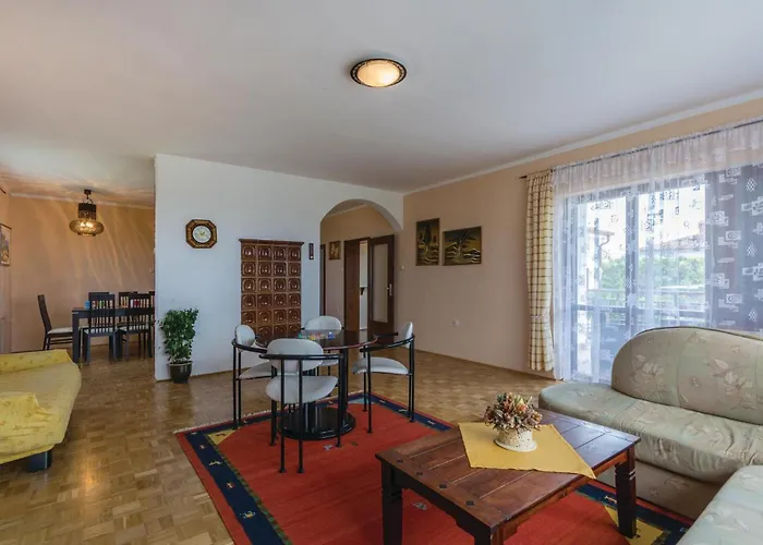 Casa vacanze Stunning In With Kitchen Brtonigla